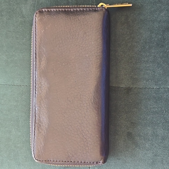 Michael Kors Jet Set Black Pebbled Leather Zip Wallet Gold Hardware - Picture 3 of 17